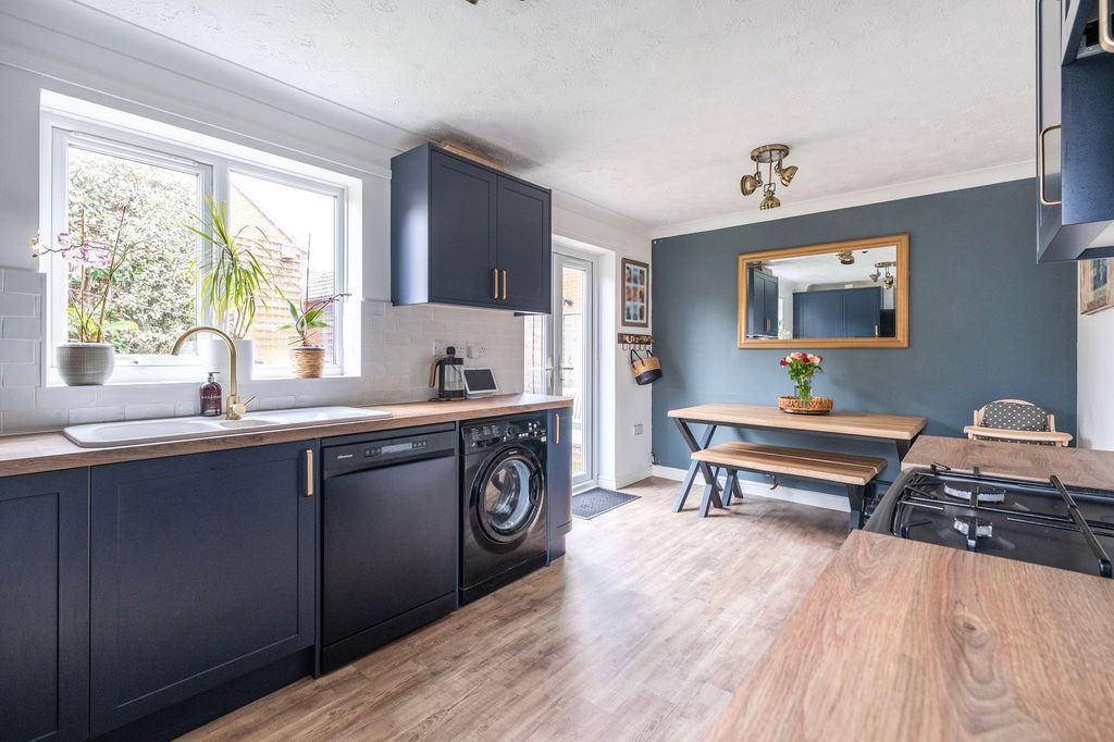 Property photo 3 of 19