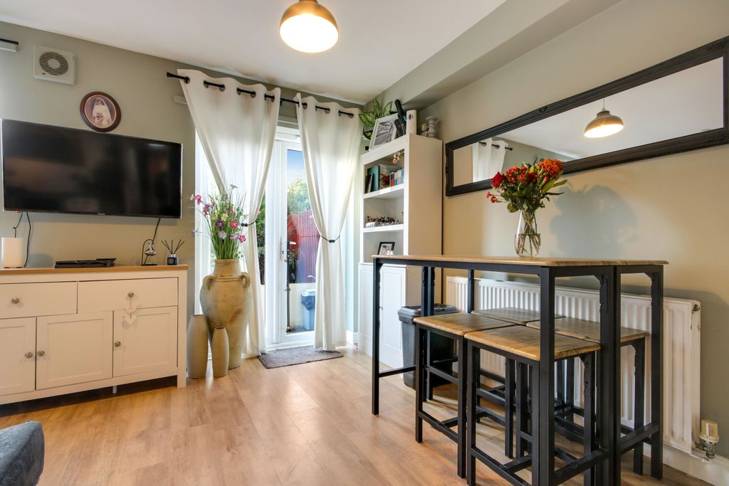 Property photo 2 of 10 Img_9058-Img_9060-1