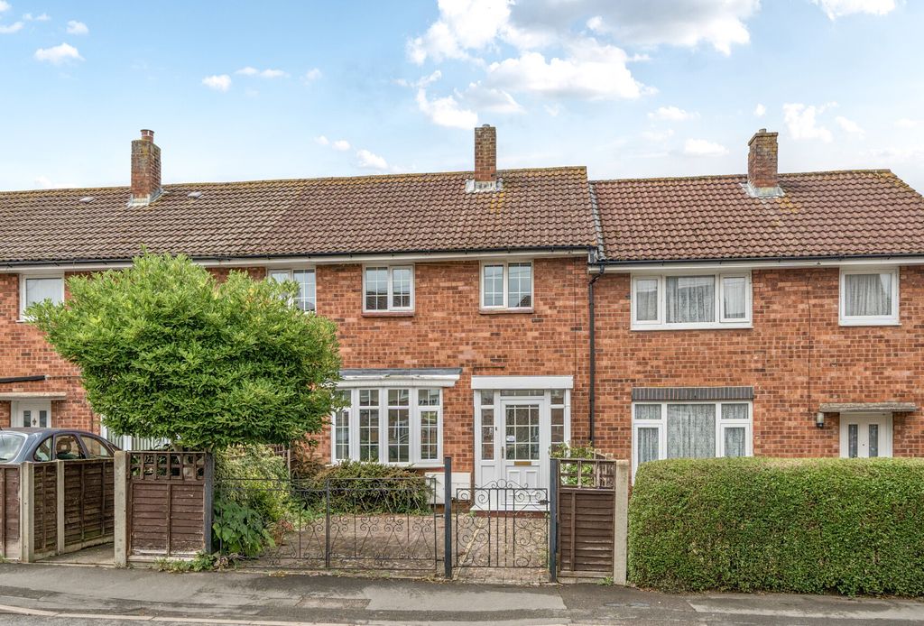 Property photo 1 of 17 1332832-20-688B65...