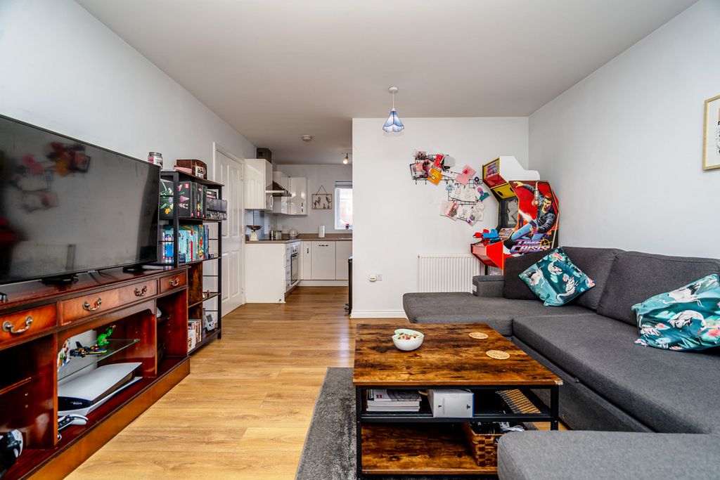 Property photo 2 of 12