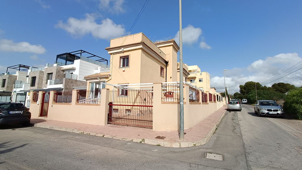 Property photo 1 of 39