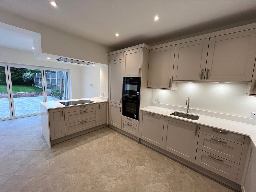 Property photo 3 of 22 Kitchen