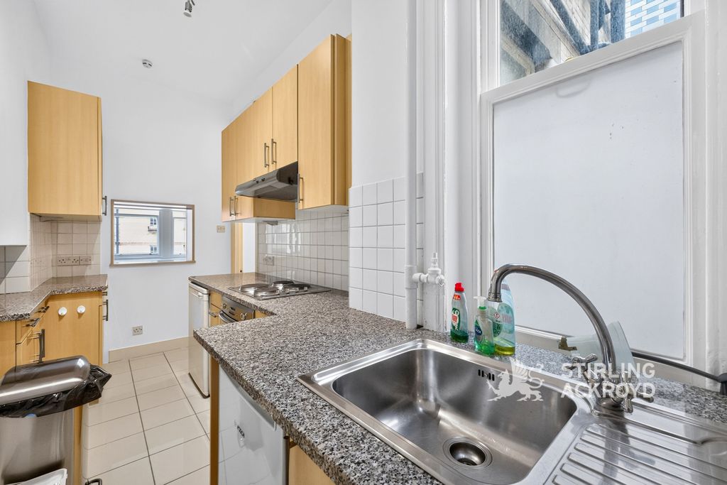 Property photo 3 of 20 Kitchen