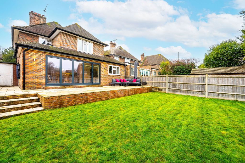 Property photo 2 of 26