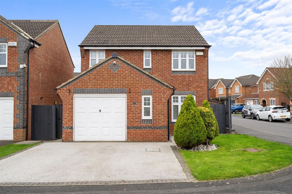 Property photo 2 of 24