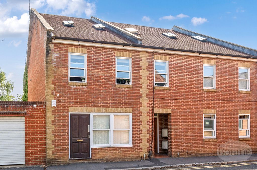 Property photo 1 of 17 c5B16d1c-Ef76-4B6...