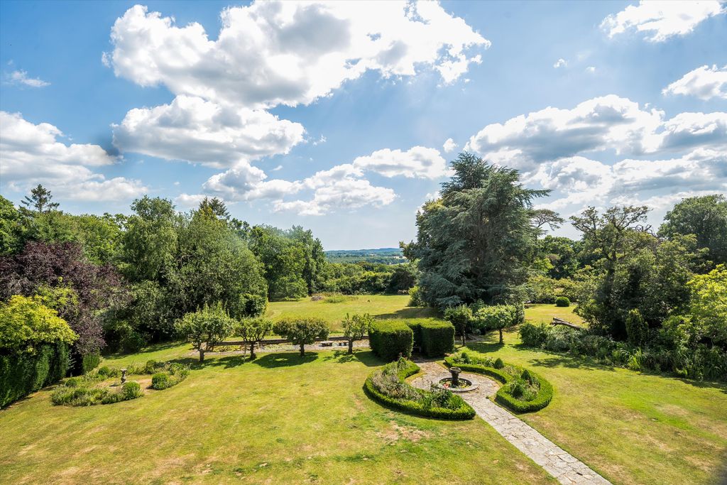 Property photo 2 of 31 Image