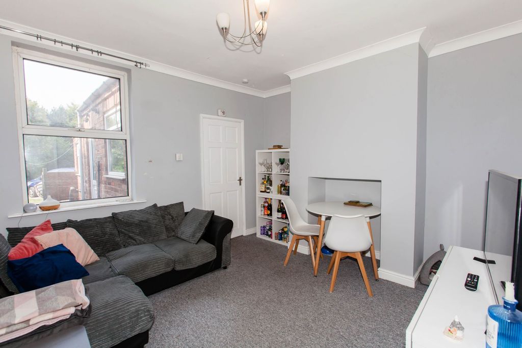 Property photo 3 of 19