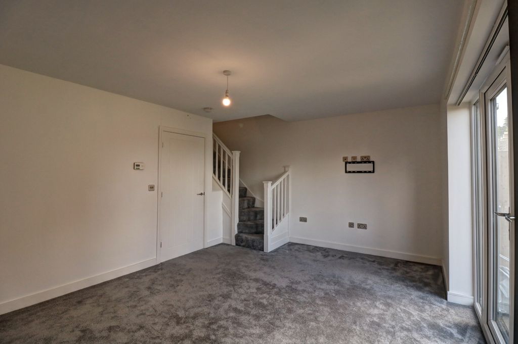 Property photo 3 of 16 Lounge 1.3