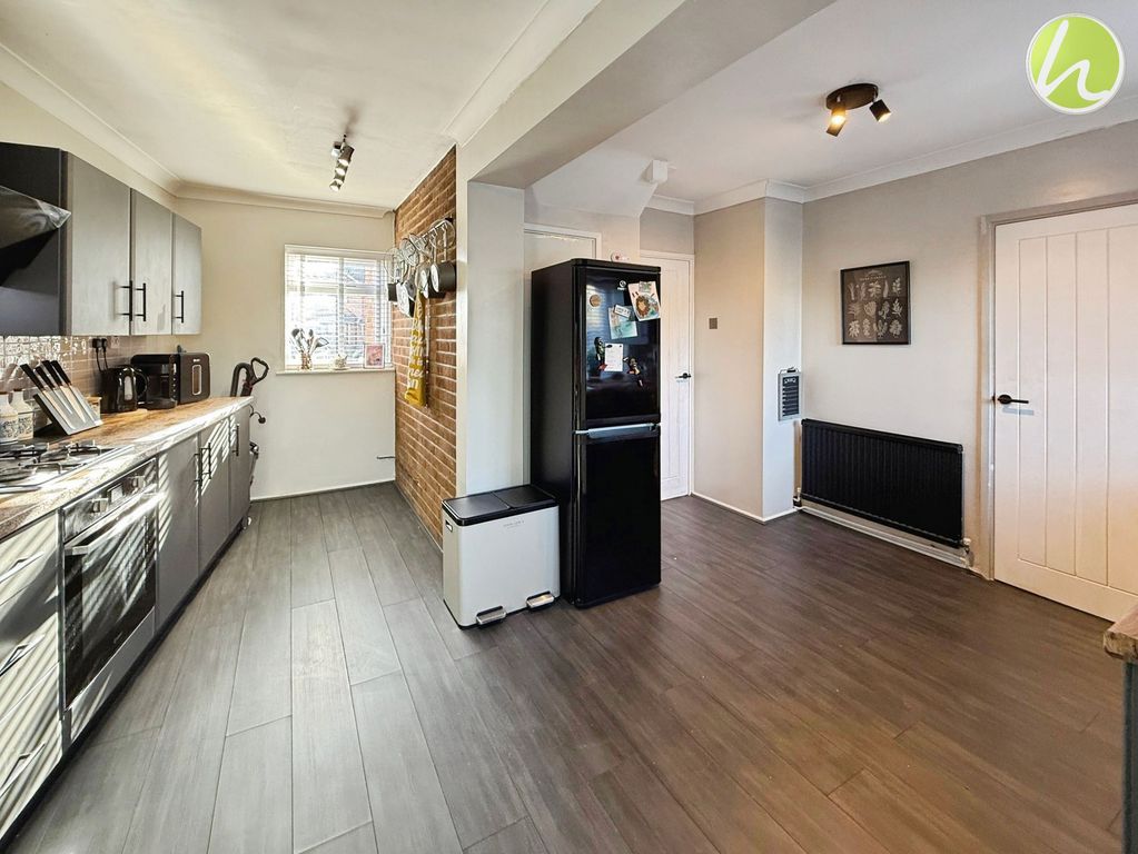 Property photo 3 of 23