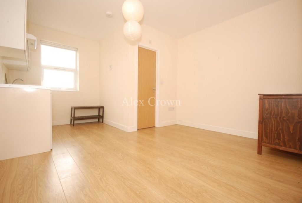 Property photo 1 of 4