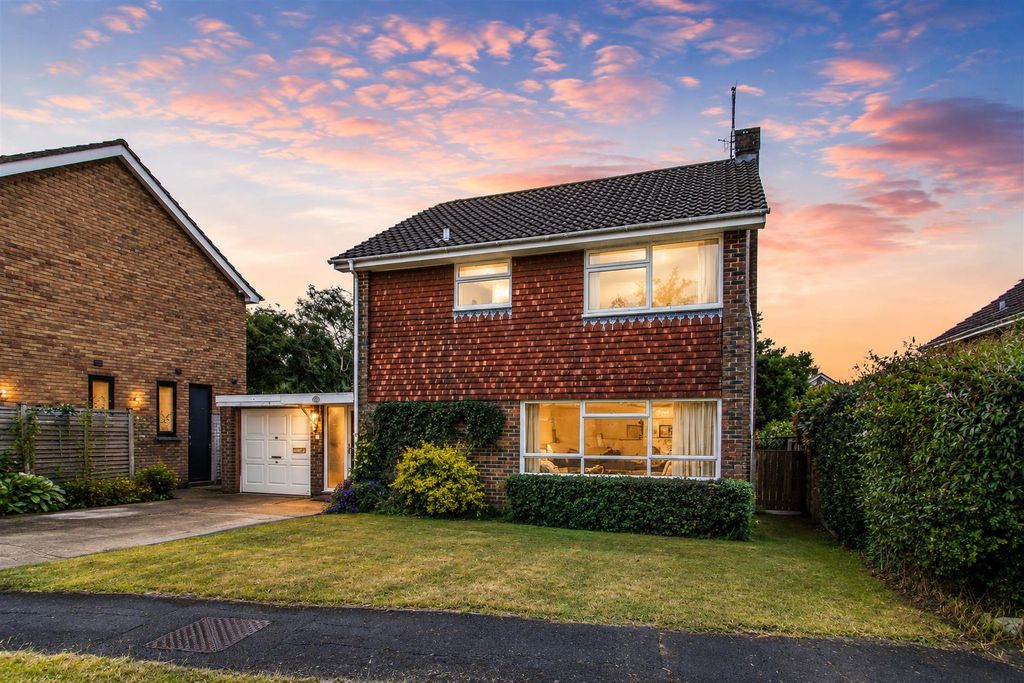 Property photo 1 of 23 Frontage, Sunset.Png