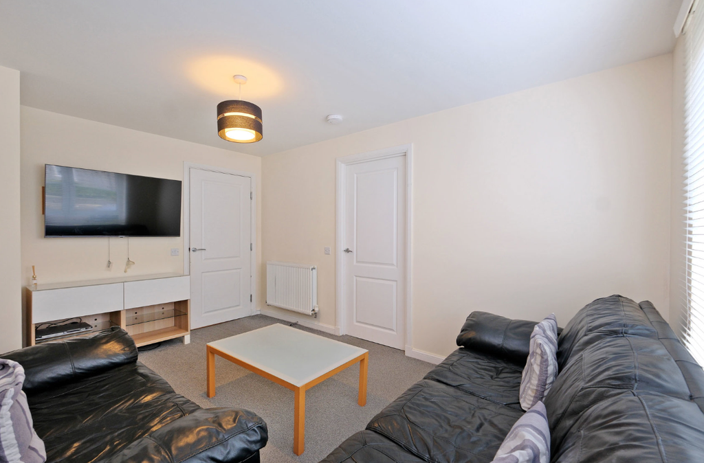Property photo 2 of 13 2