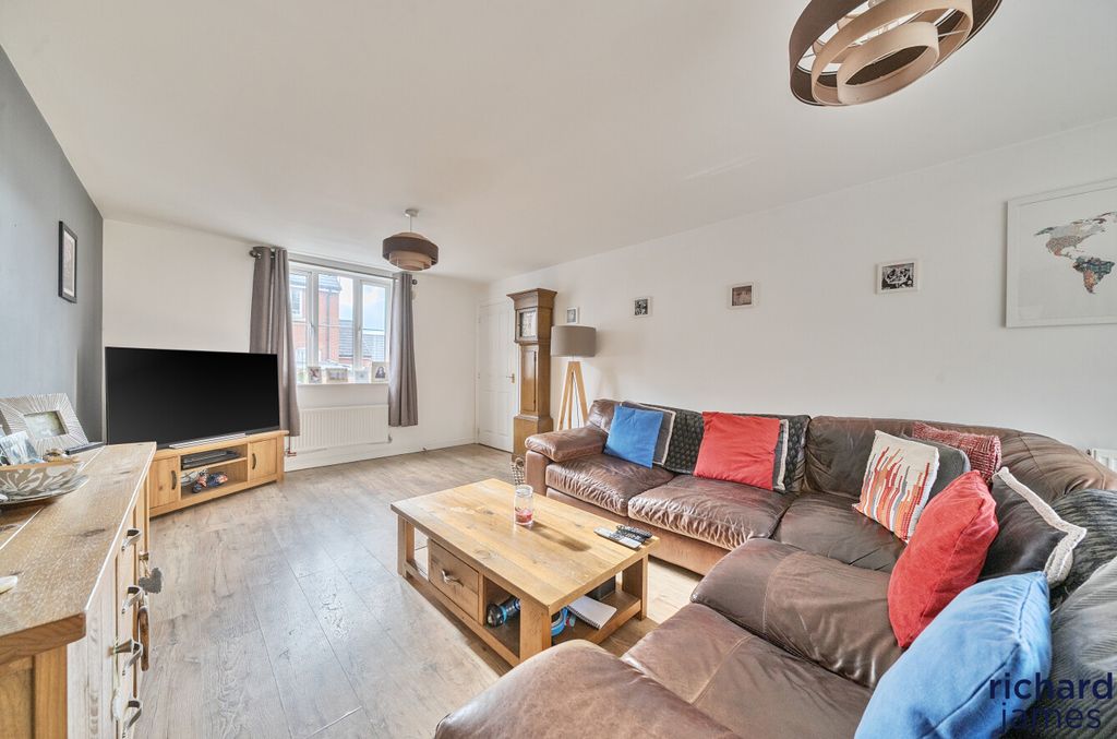 Property photo 3 of 21 F2808Ea9Dbe34Cbc9Be81c725F3Ca93F