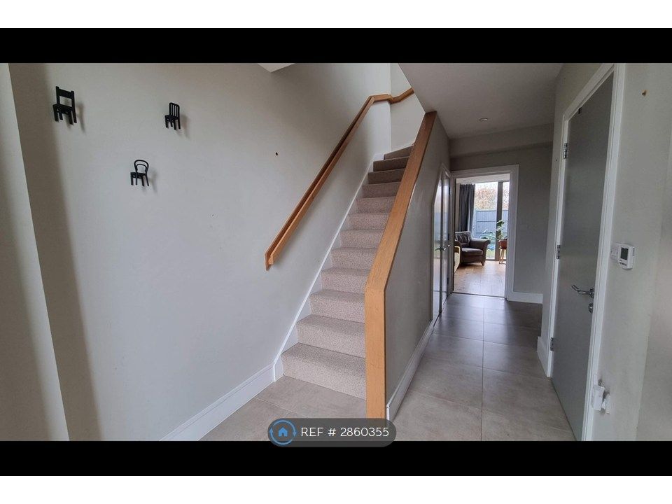 Property photo 3 of 29 Entrance And Hall