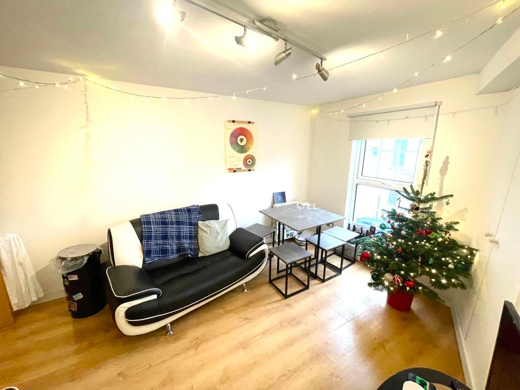 Property photo 3 of 22