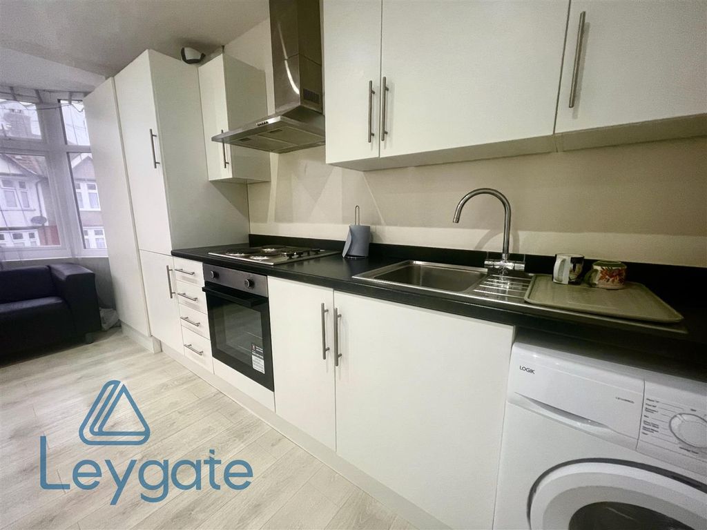 Property photo 3 of 10 Img_2816.Jpg