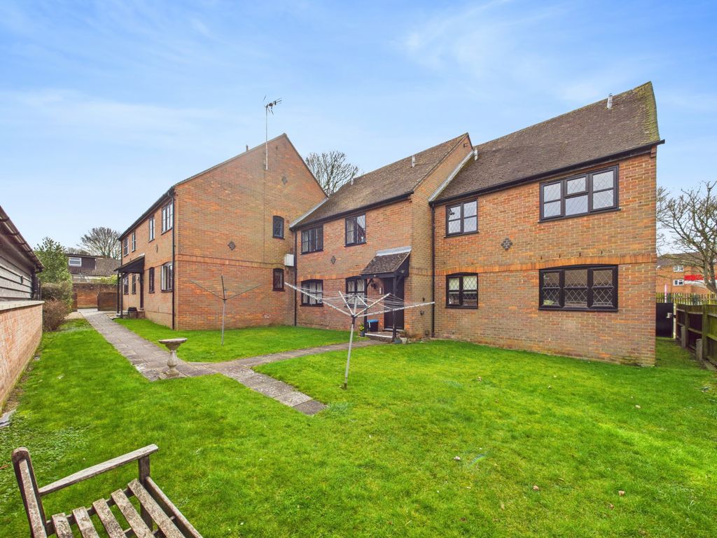 Property photo 3 of 11 10002188-Hr-3