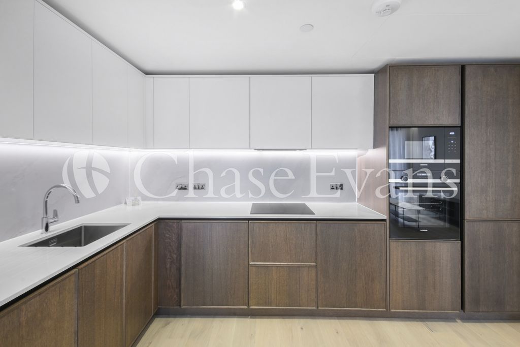 Property photo 3 of 17 Dispatch House, Post