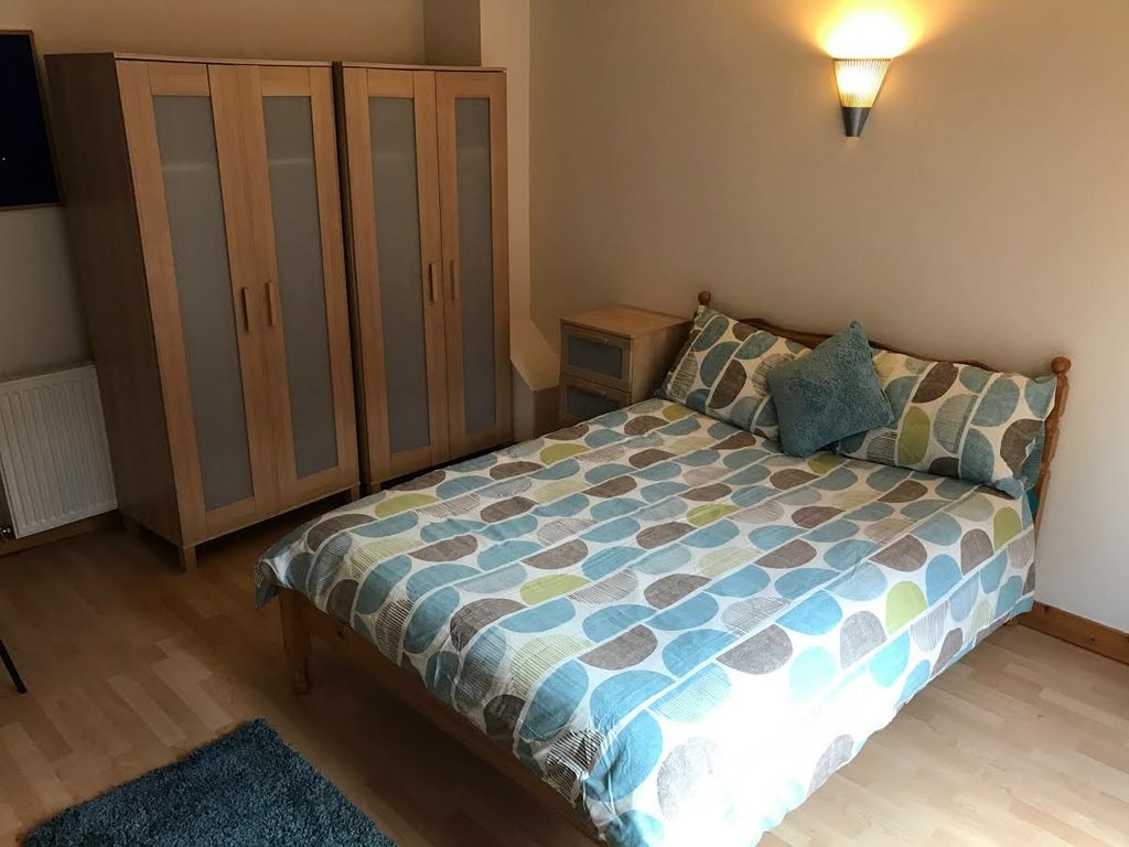 6 bed shared accommodation to rent Forest Fields