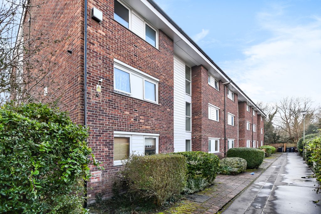 Property photo 2 of 8