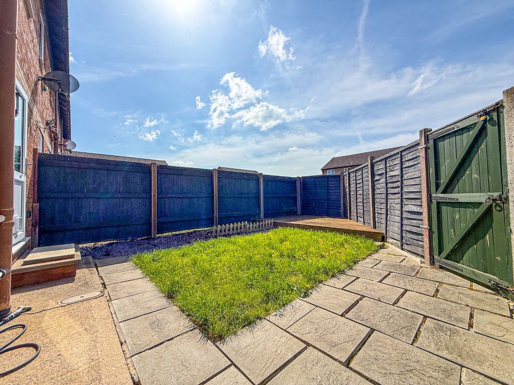 Property photo 2 of 13 5108942