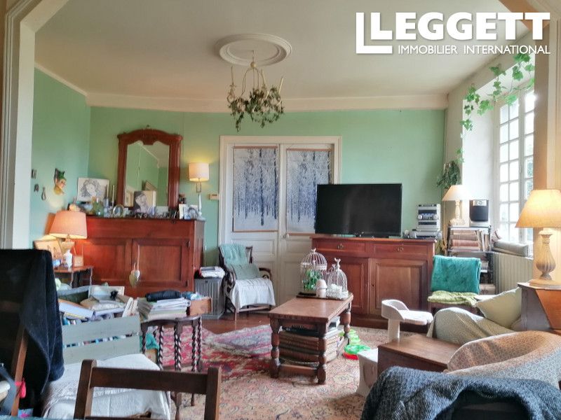 Property photo 2 of 10