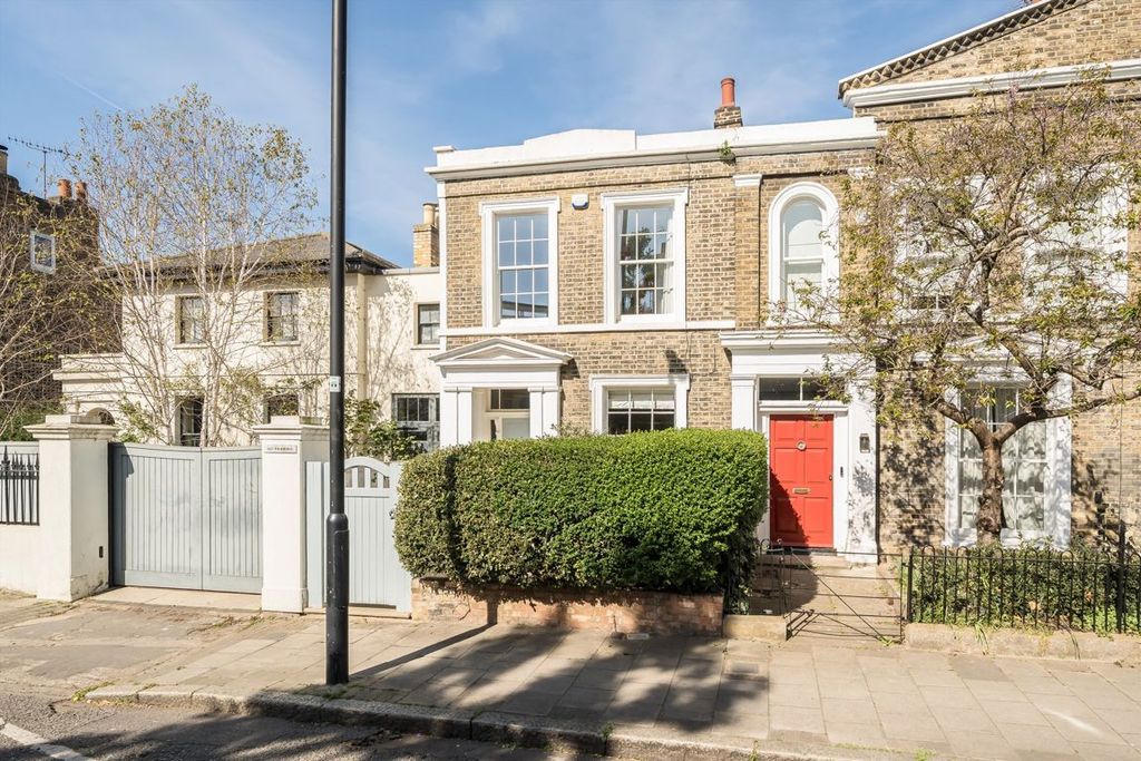 Property photo 1 of 10