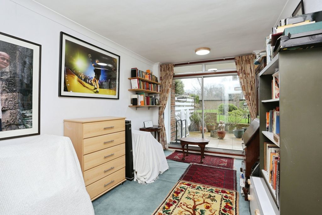 Property photo 2 of 20 Pbox-Img.Jpg