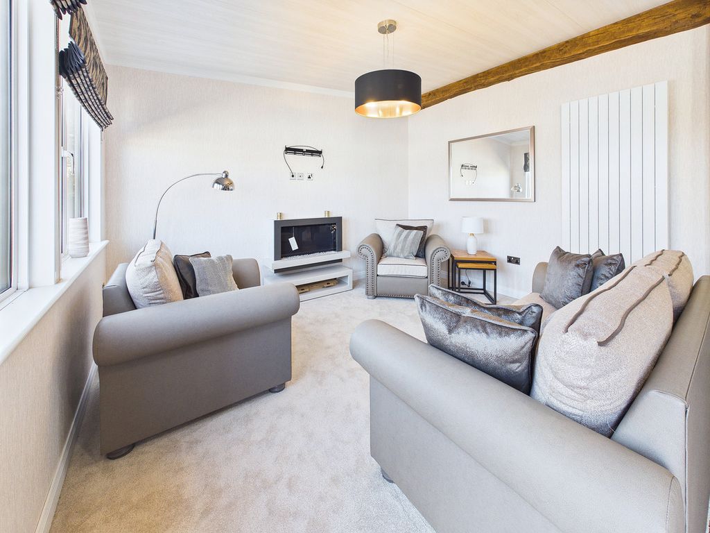 Property photo 2 of 29