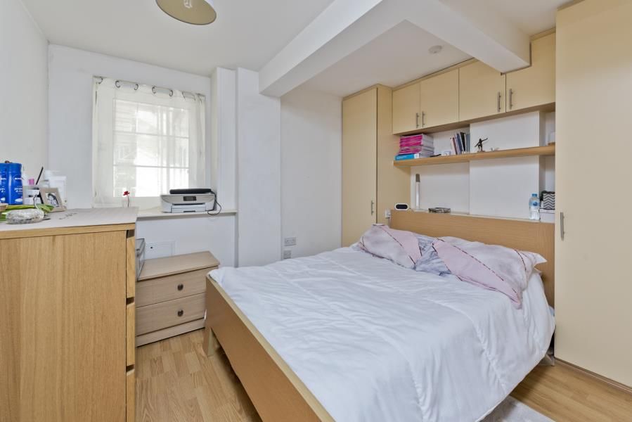 Property photo 3 of 6