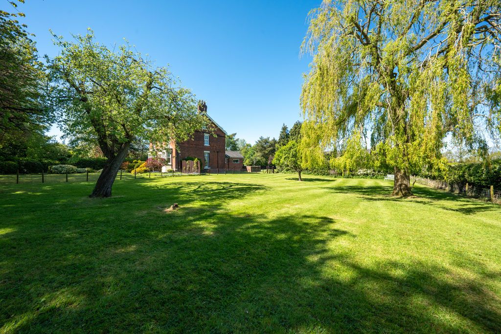 Property photo 2 of 49 Photo 48