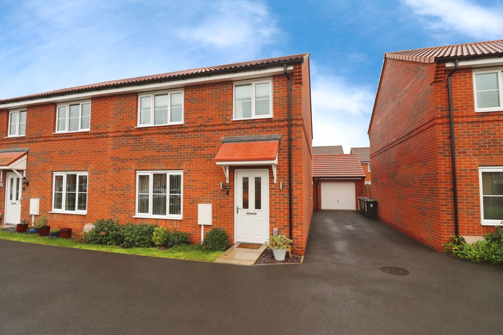 Property photo 1 of 21