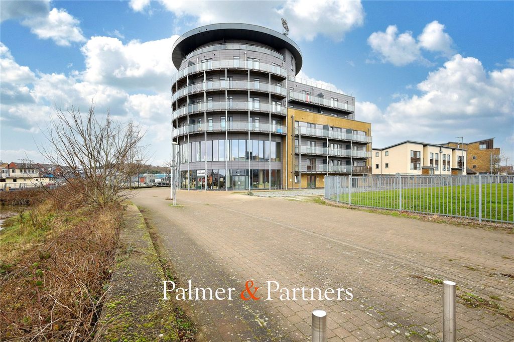 Property photo 1 of 16 Picture No. 06