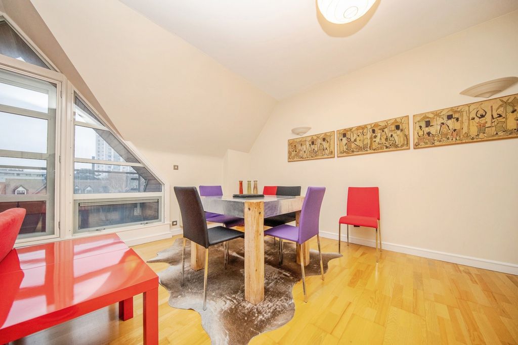 Additional image 5 of 2 bed flat for saleSt. Peters Street, Ipswich, Suffolk IP1