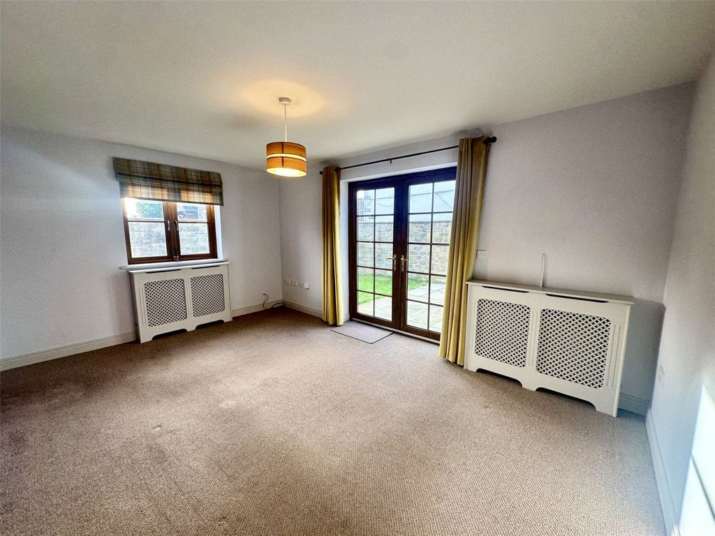 Property photo 2 of 8 Picture No. 03