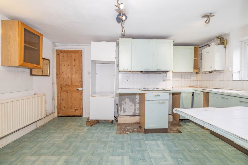 Property photo 3 of 11 Picture 3