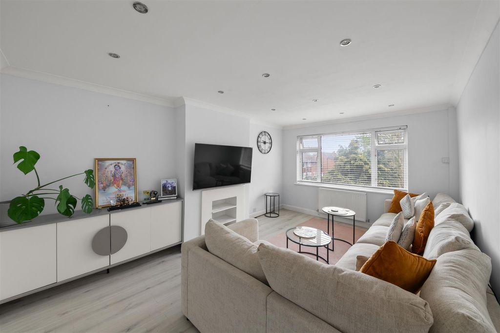 Property photo 3 of 11 Dsc_0439-Edit.Jpg