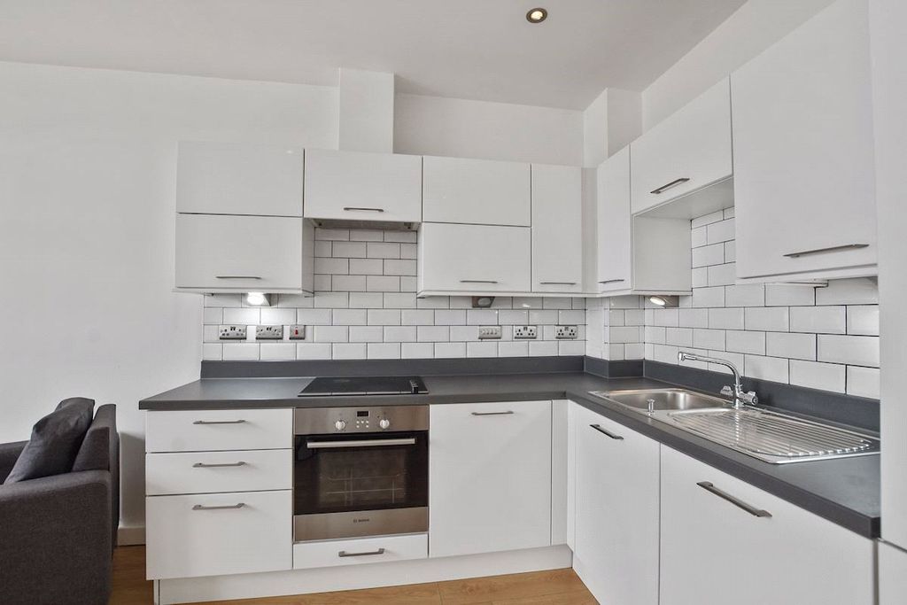 Property photo 3 of 13 Picture No. 10