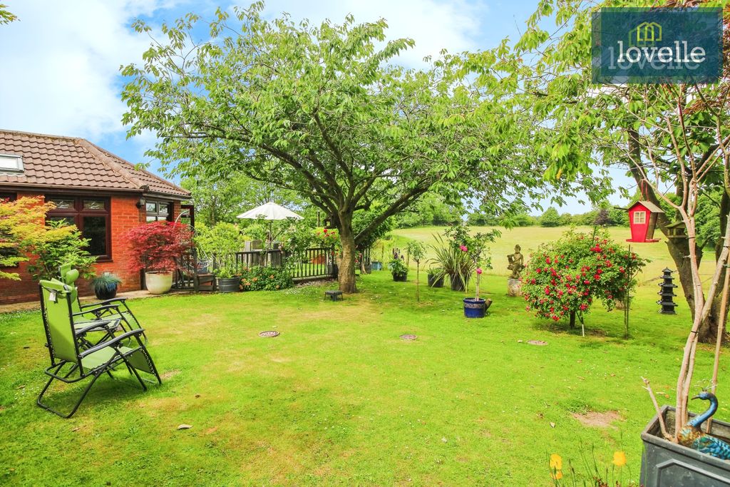 Property photo 2 of 22