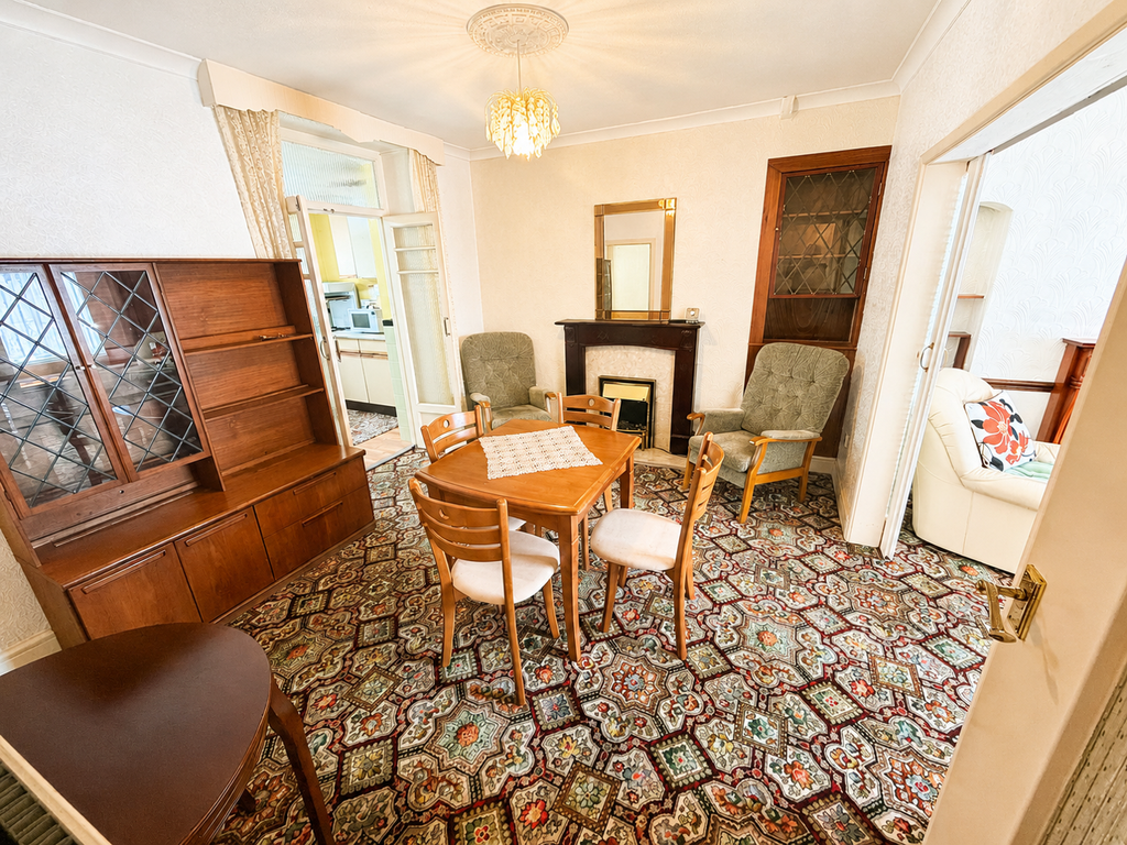 Property photo 3 of 19 Sitting Room