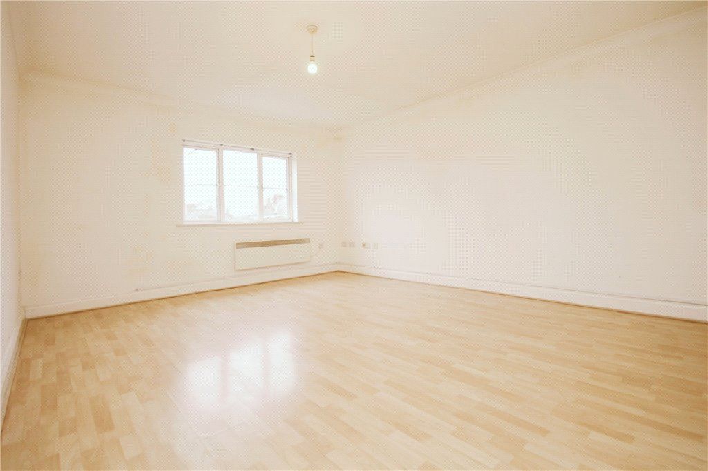 Property photo 2 of 11 Picture No. 26