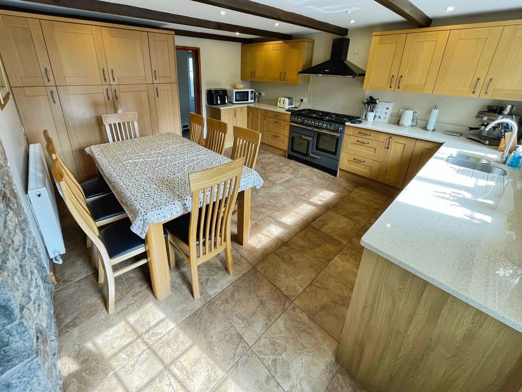 Property photo 3 of 49