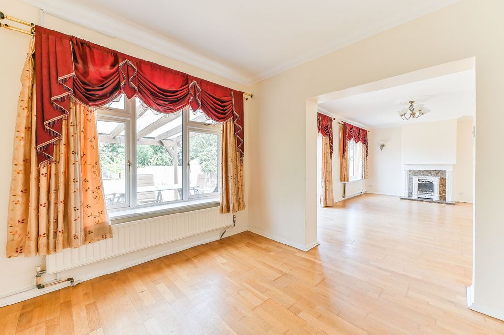 Property photo 1 of 22