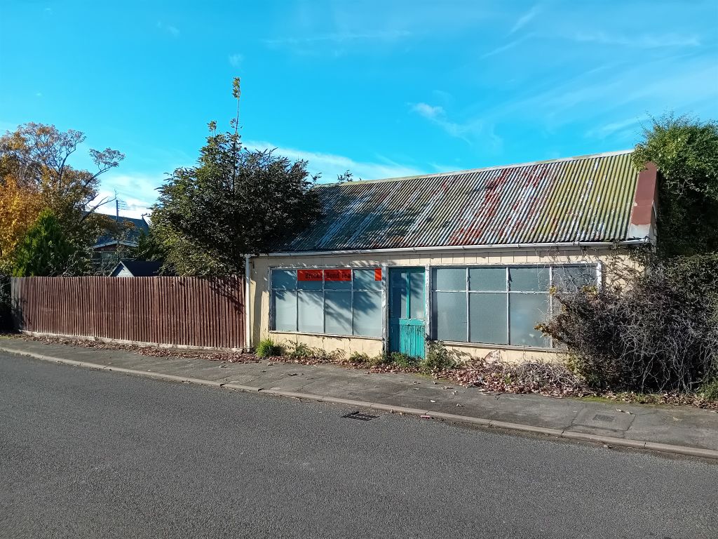 Property photo 1 of 3