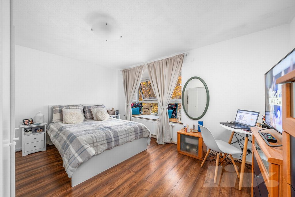 Property photo 2 of 12 Photo 7