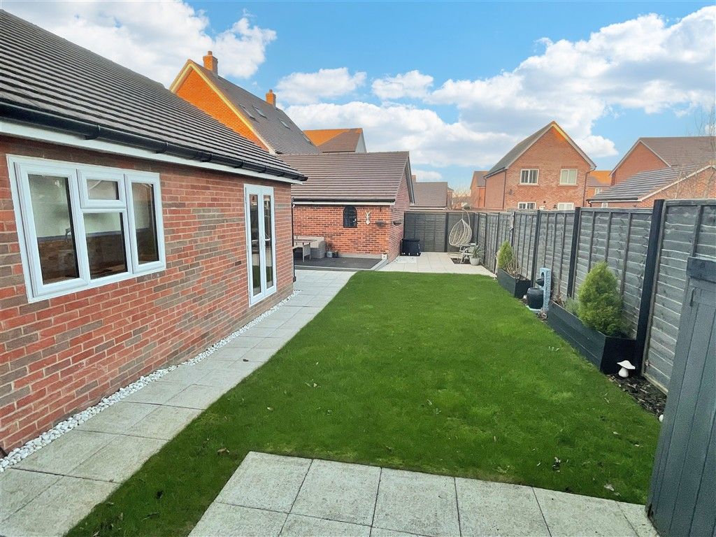 Property photo 2 of 10 Garden