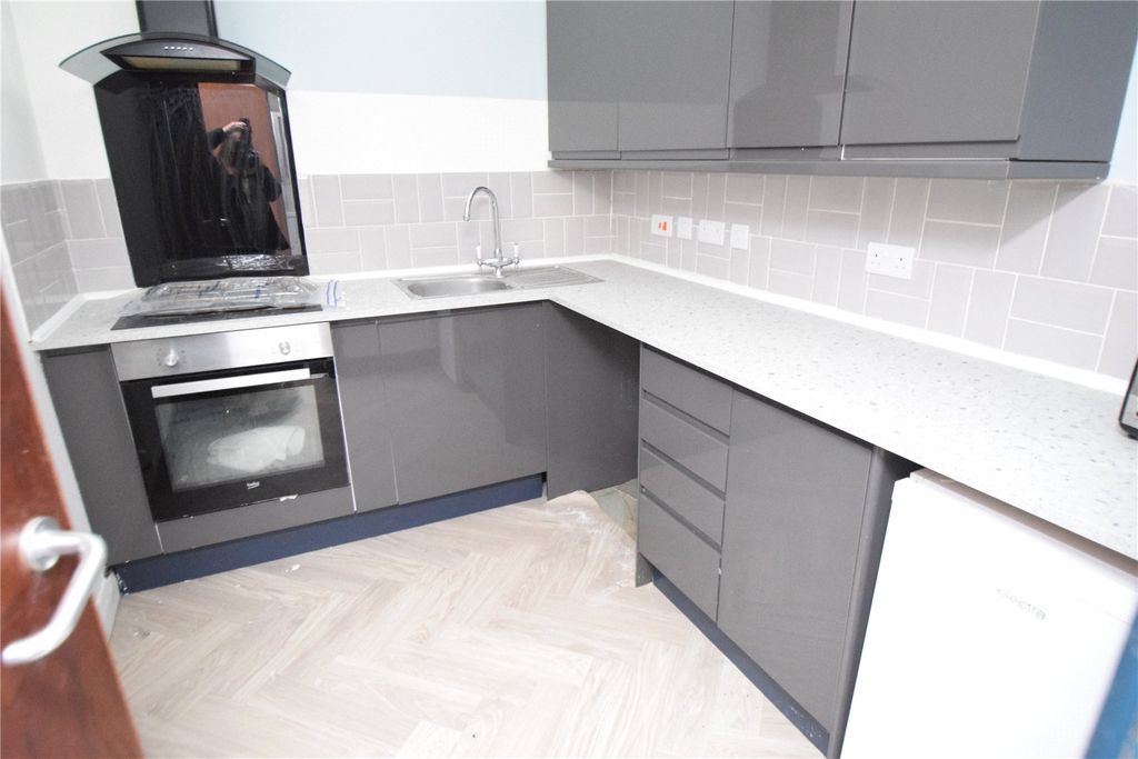 Property photo 2 of 4 Kitchen