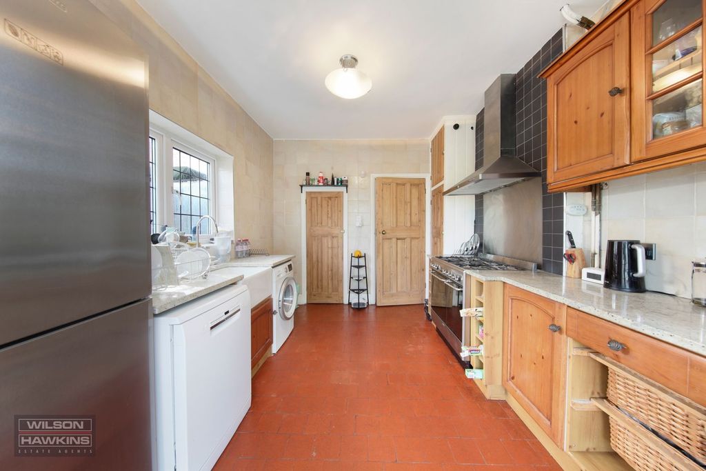 Property photo 3 of 15