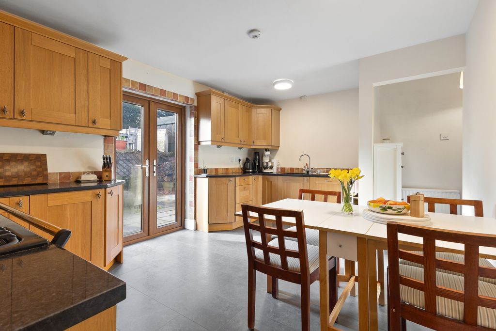 Property photo 3 of 16 Kitchen/Diner